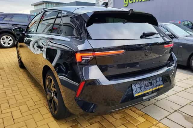Opel Astra (2022) thumbnail 4