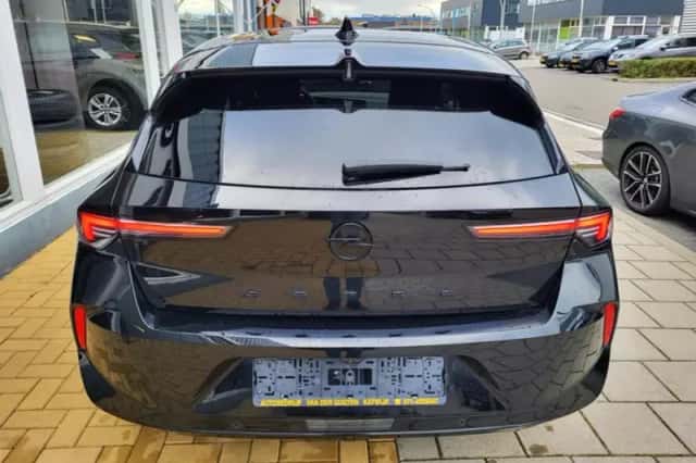 Opel Astra (2022) thumbnail 5