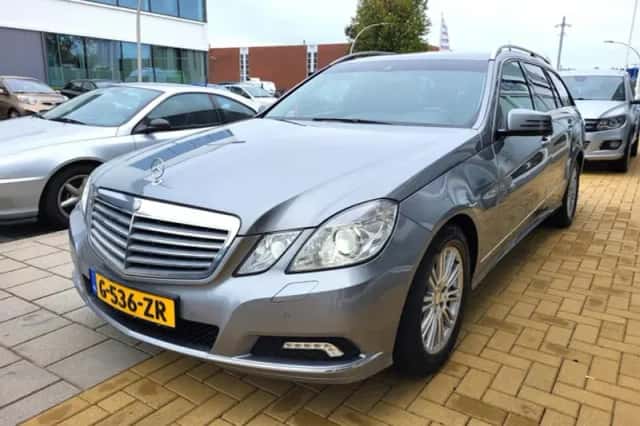 Mercedes-Benz E-Klasse (2010) thumbnail 3