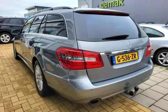 Mercedes-Benz E-Klasse (2010) thumbnail 4