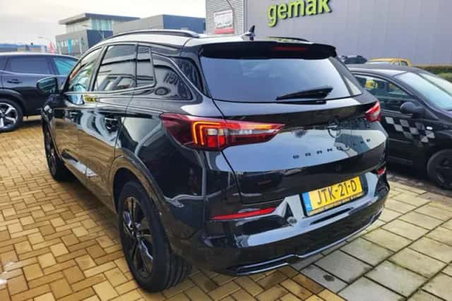 Opel Grandland (2023) thumbnail 4