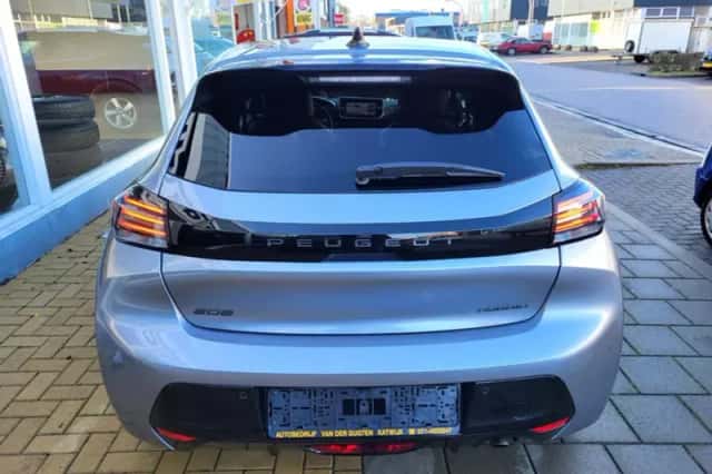 Peugeot 208 (2025) thumbnail 5