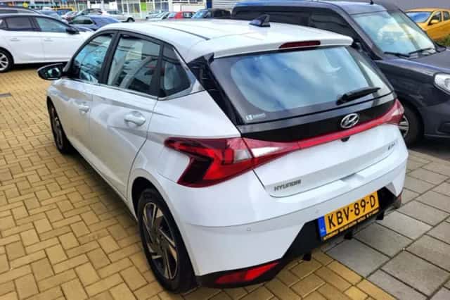 Hyundai i20 (2022) thumbnail 4