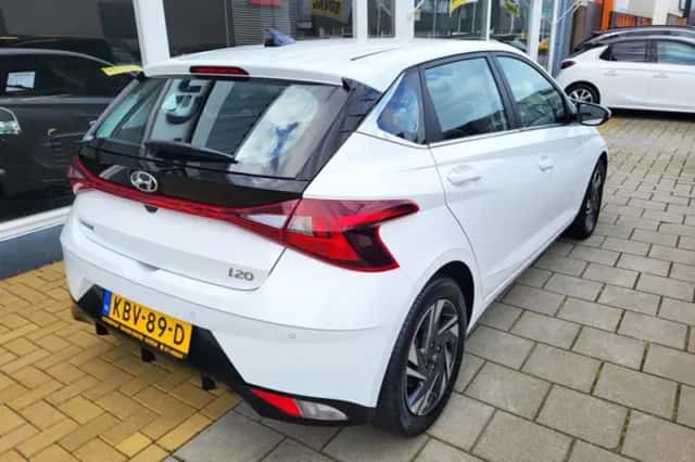 Hyundai i20 (2022) thumbnail 6