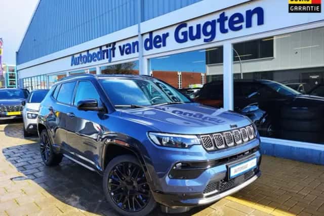 Jeep Compass (2023) thumbnail 1