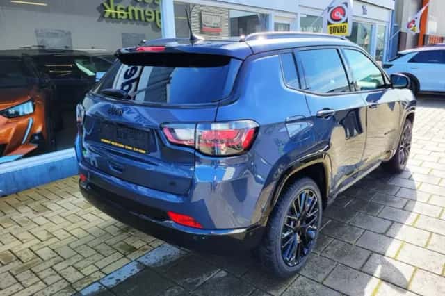 Jeep Compass (2023) thumbnail 6