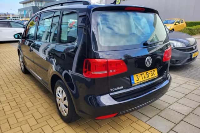 Volkswagen Touran (2014) thumbnail 4