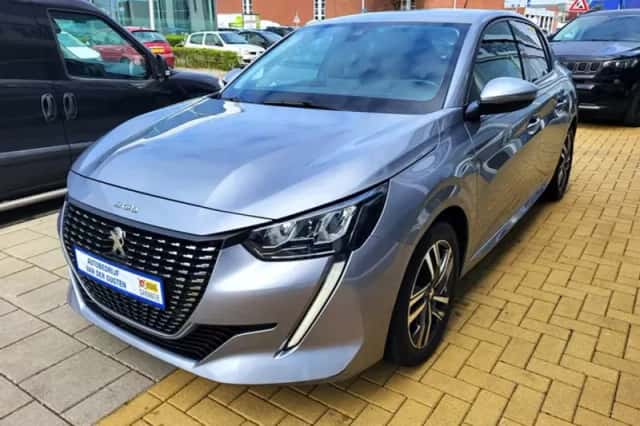 Peugeot 208 (2021) thumbnail 3