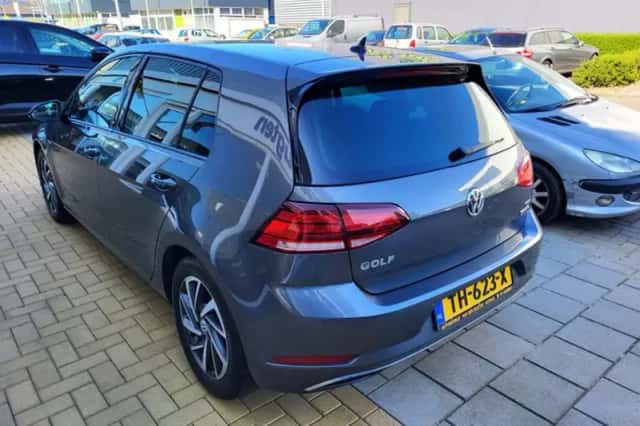 Volkswagen Golf (2017) thumbnail 4