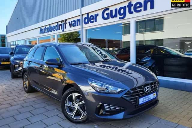 Hyundai i30 (2023) thumbnail 1