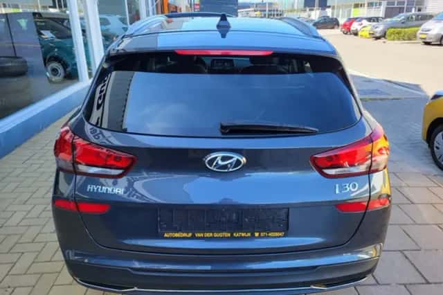 Hyundai i30 (2023) thumbnail 5