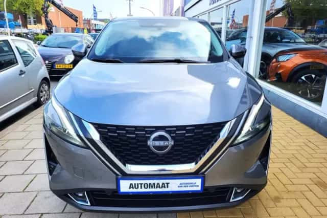Nissan Qashqai (2023) thumbnail 2