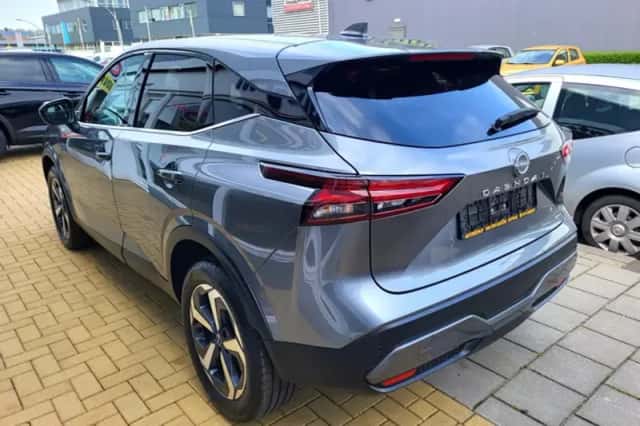 Nissan Qashqai (2023) thumbnail 4