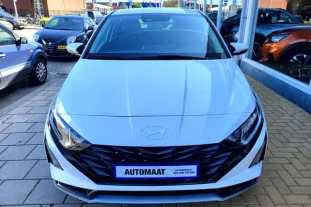 Hyundai i20 (2024) thumbnail 2