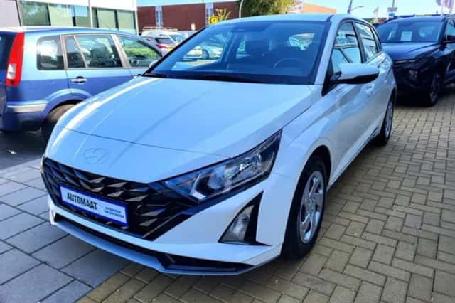 Hyundai i20 (2024) thumbnail 3