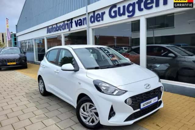 Hyundai i10 (2023) thumbnail 1