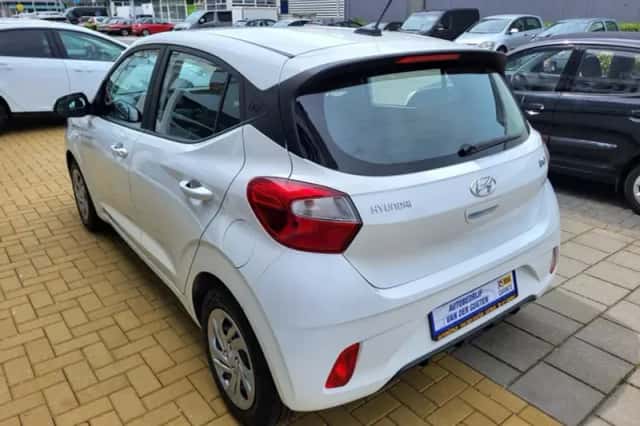Hyundai i10 (2023) thumbnail 4
