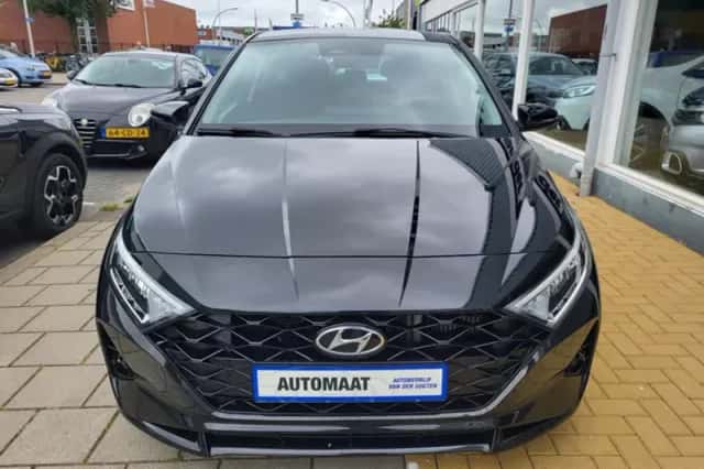 Hyundai i20 (2023) thumbnail 2