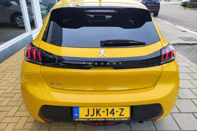 Peugeot 208 (2022) thumbnail 5