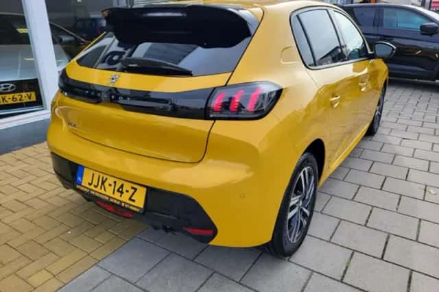 Peugeot 208 (2022) thumbnail 6