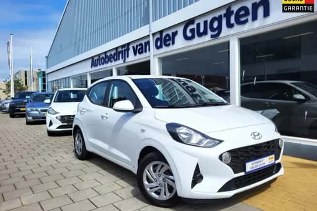 Hyundai i10 (2021) thumbnail 1