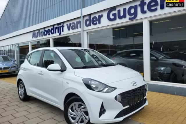 Hyundai i10 (2021) thumbnail 1