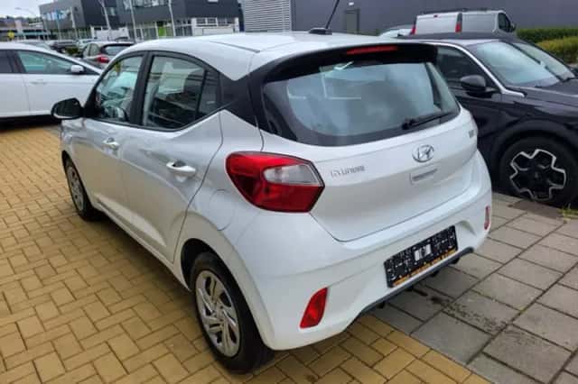 Hyundai i10 (2021) thumbnail 4