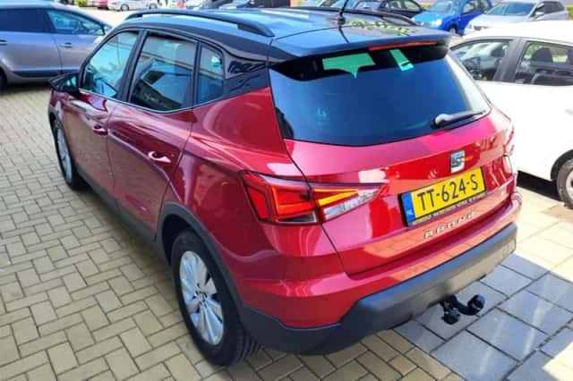 SEAT Arona (2018) thumbnail 4