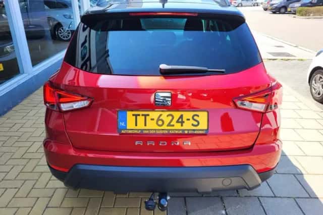 SEAT Arona (2018) thumbnail 5