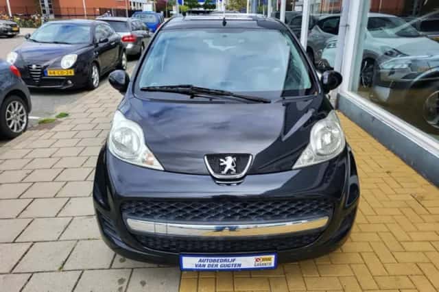 Peugeot 107 (2011) thumbnail 2