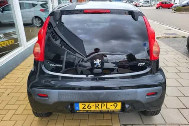 Peugeot 107 (2011) thumbnail 5