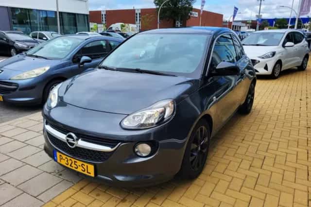 Opel Adam (2017) thumbnail 3