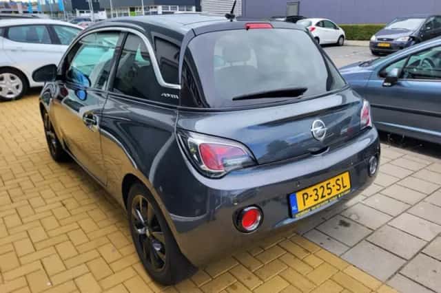 Opel Adam (2017) thumbnail 4
