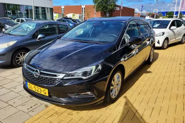 Opel Astra (2018) thumbnail 3