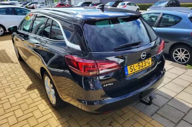 Opel Astra (2018) thumbnail 4