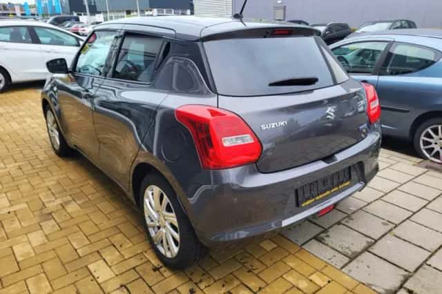 Suzuki Swift (2023) thumbnail 4