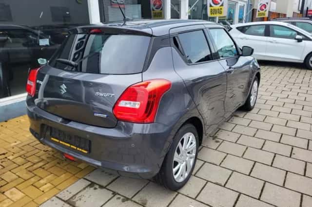 Suzuki Swift (2023) thumbnail 6