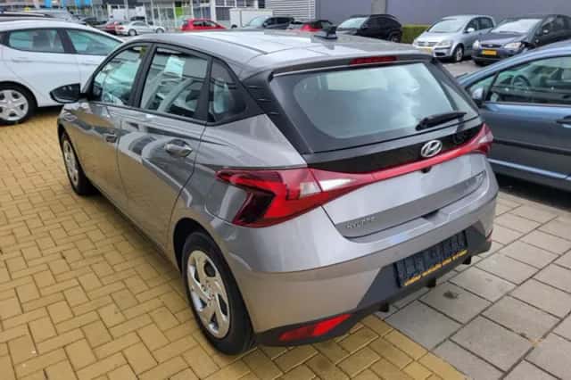 Hyundai i20 (2023) thumbnail 4