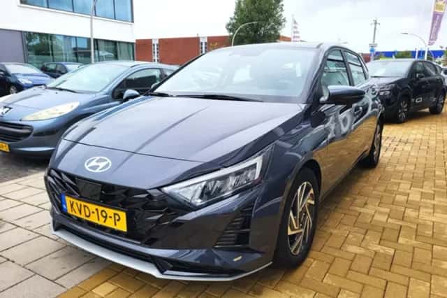 Hyundai i20 (2024) thumbnail 3