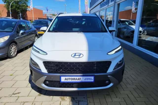 Hyundai Kona (2023) thumbnail 2