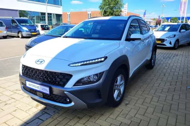 Hyundai Kona (2023) thumbnail 3