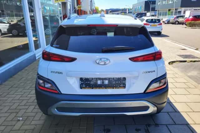 Hyundai Kona (2023) thumbnail 5