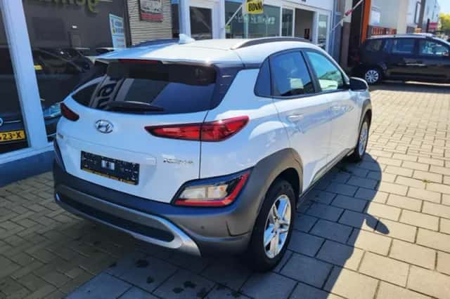 Hyundai Kona (2023) thumbnail 6