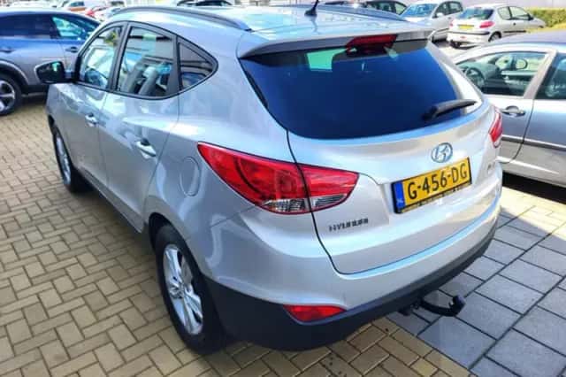Hyundai ix35 (2012) thumbnail 4