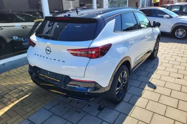 Opel Grandland (2024) thumbnail 6