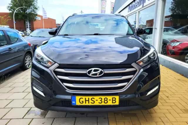 Hyundai Tucson (2017) thumbnail 2