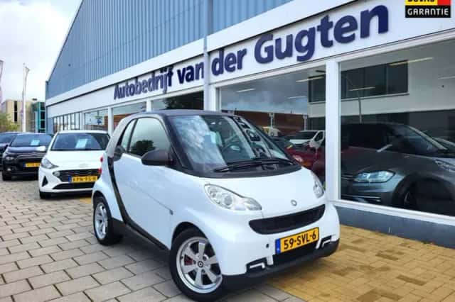 Smart ForTwo (2011) thumbnail 1