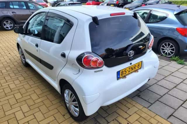Toyota Aygo (2012) thumbnail 4