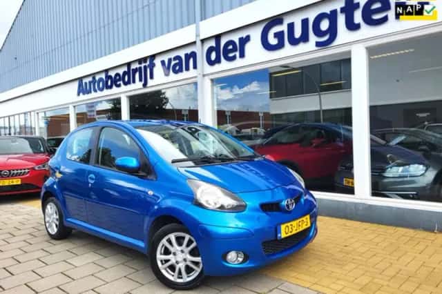 Toyota Aygo (2009) thumbnail 1