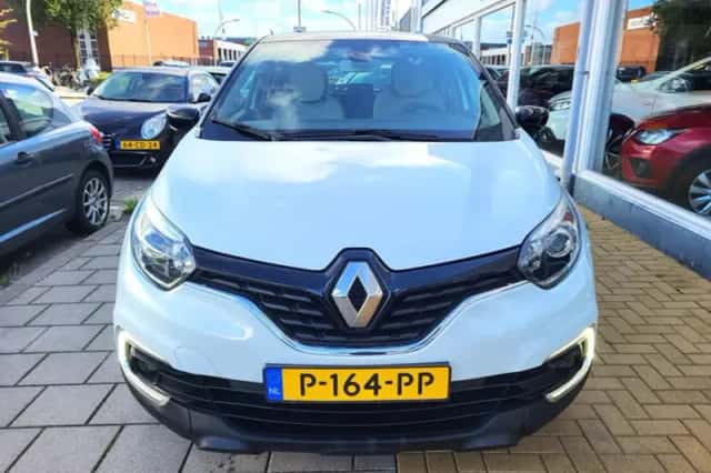 Renault Captur (2018) thumbnail 2